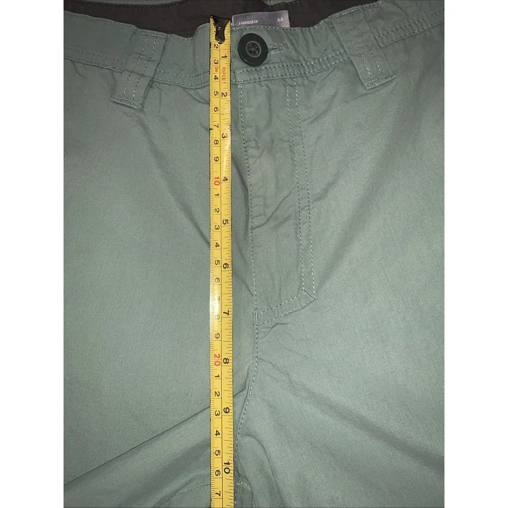 Columbia‎ Men's Size 34 Green Chino Shorts 10 Inch Inseam Casual Outdoor